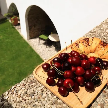 Petkovsek And Vendégház 3*
